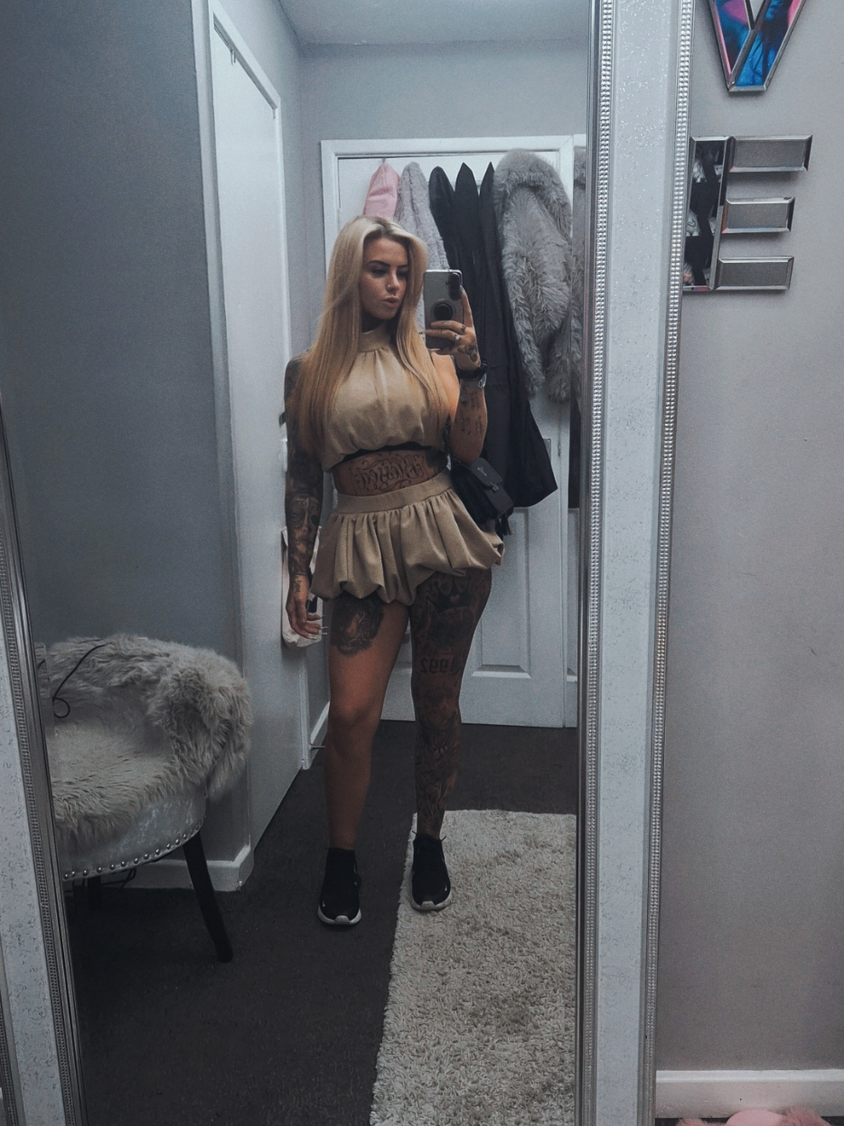 @reevesnicky1