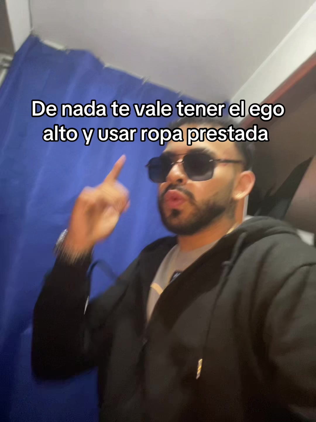 @Alexandro