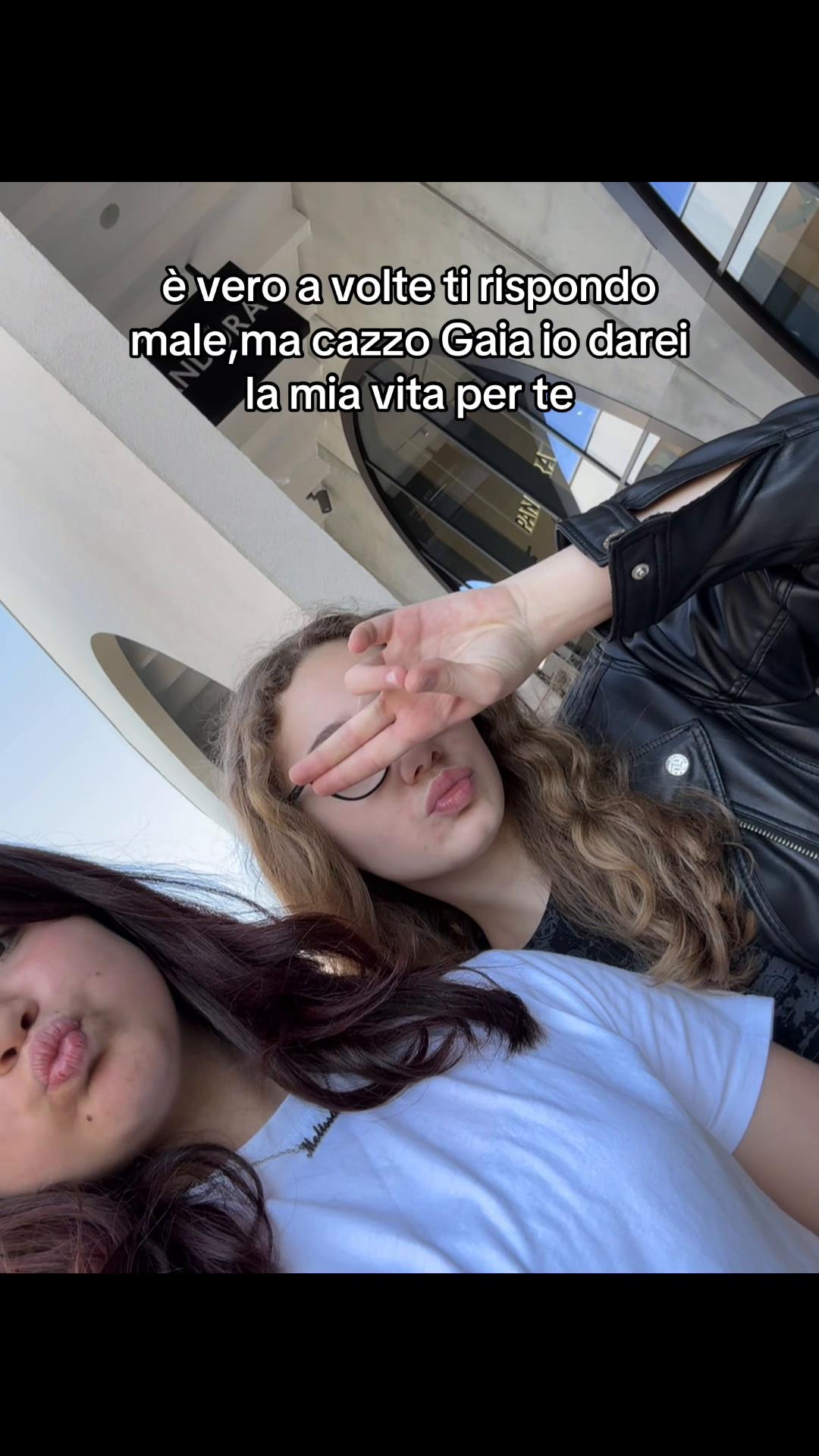 @la bionda &egrave; la mora👱🏻&zwj;♀️👩🏻
