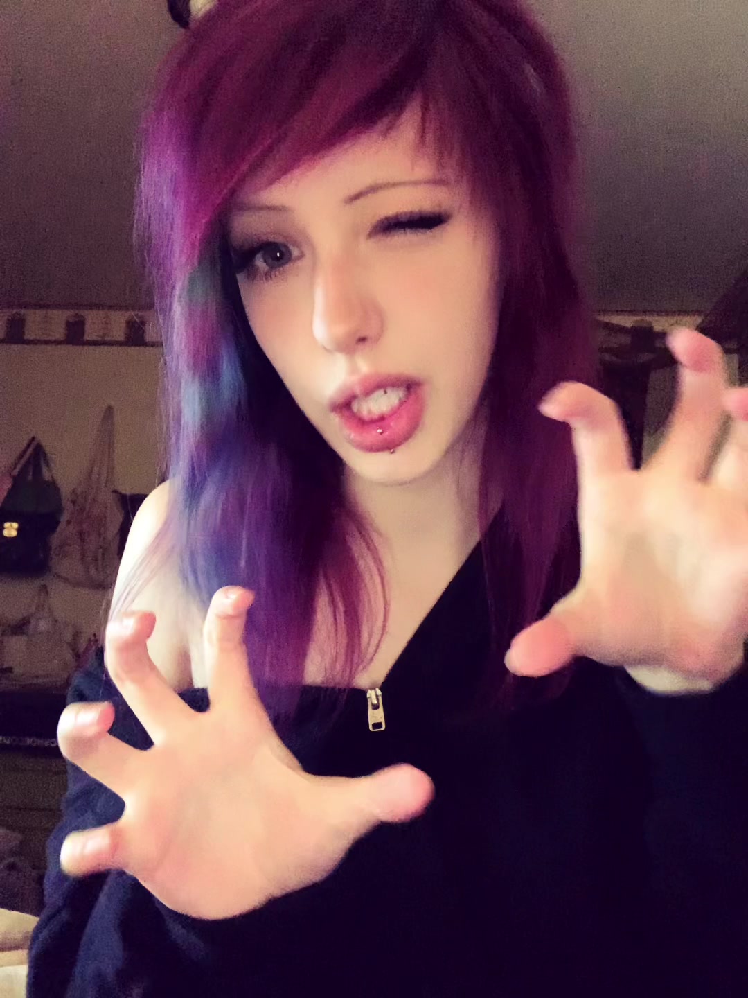 @Sophia
