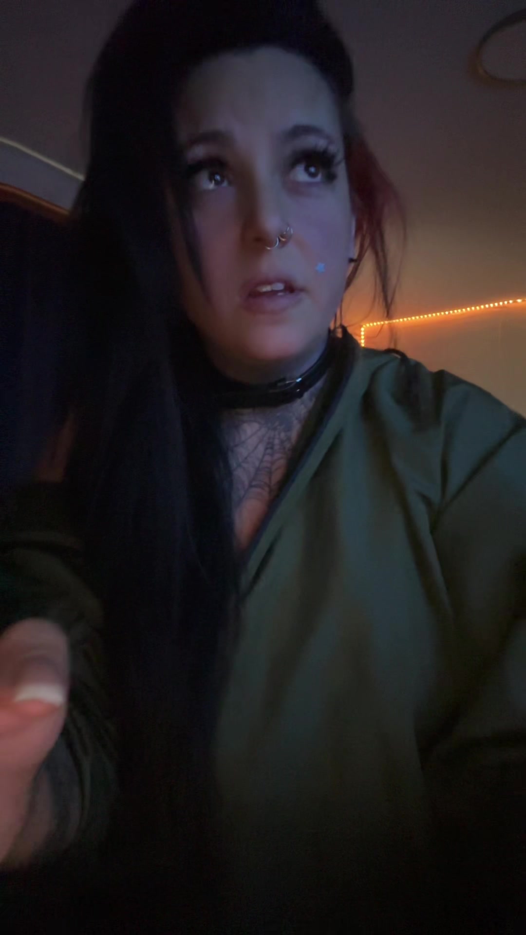 @Lo