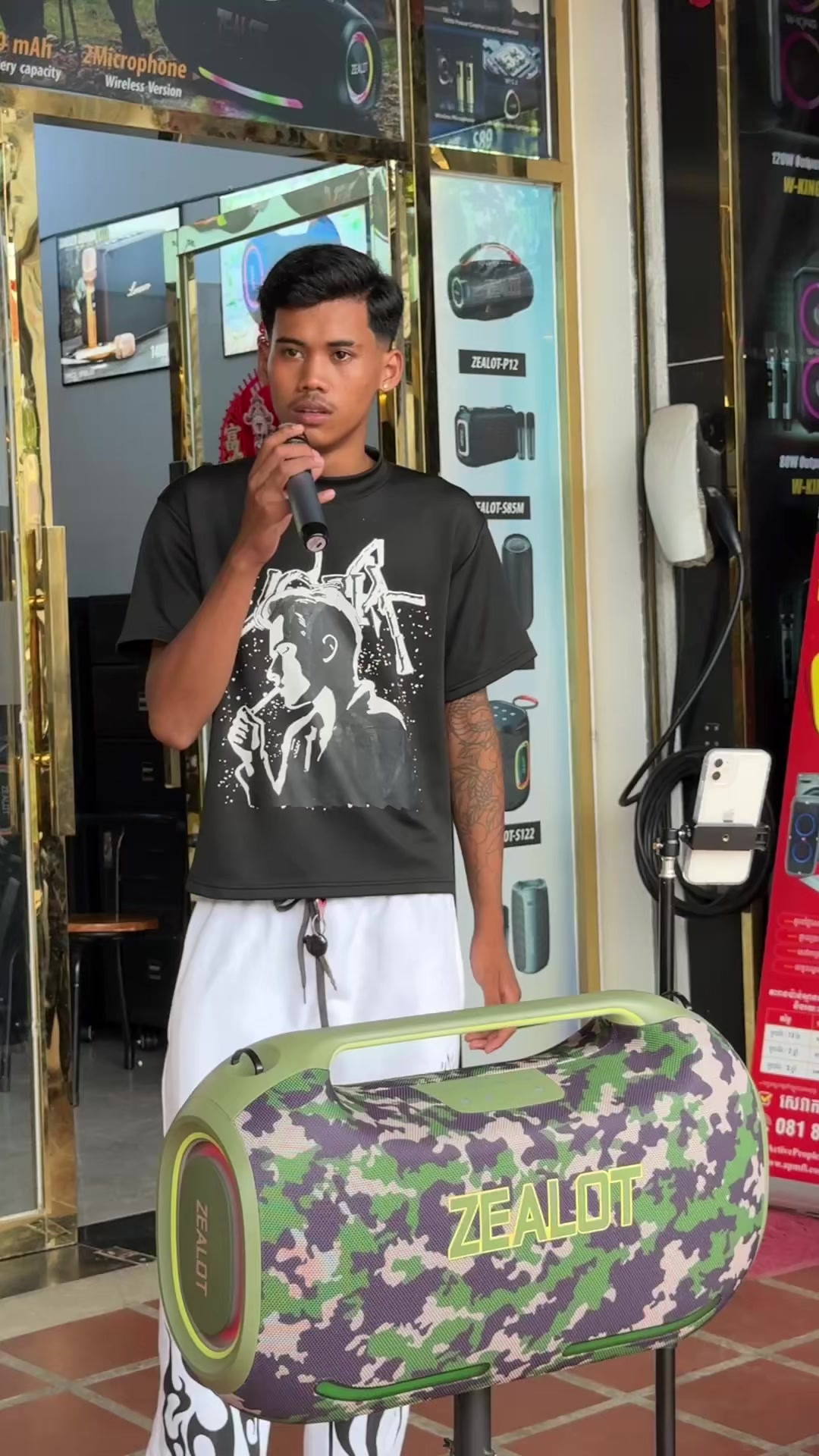 @R&hellip;🦅
