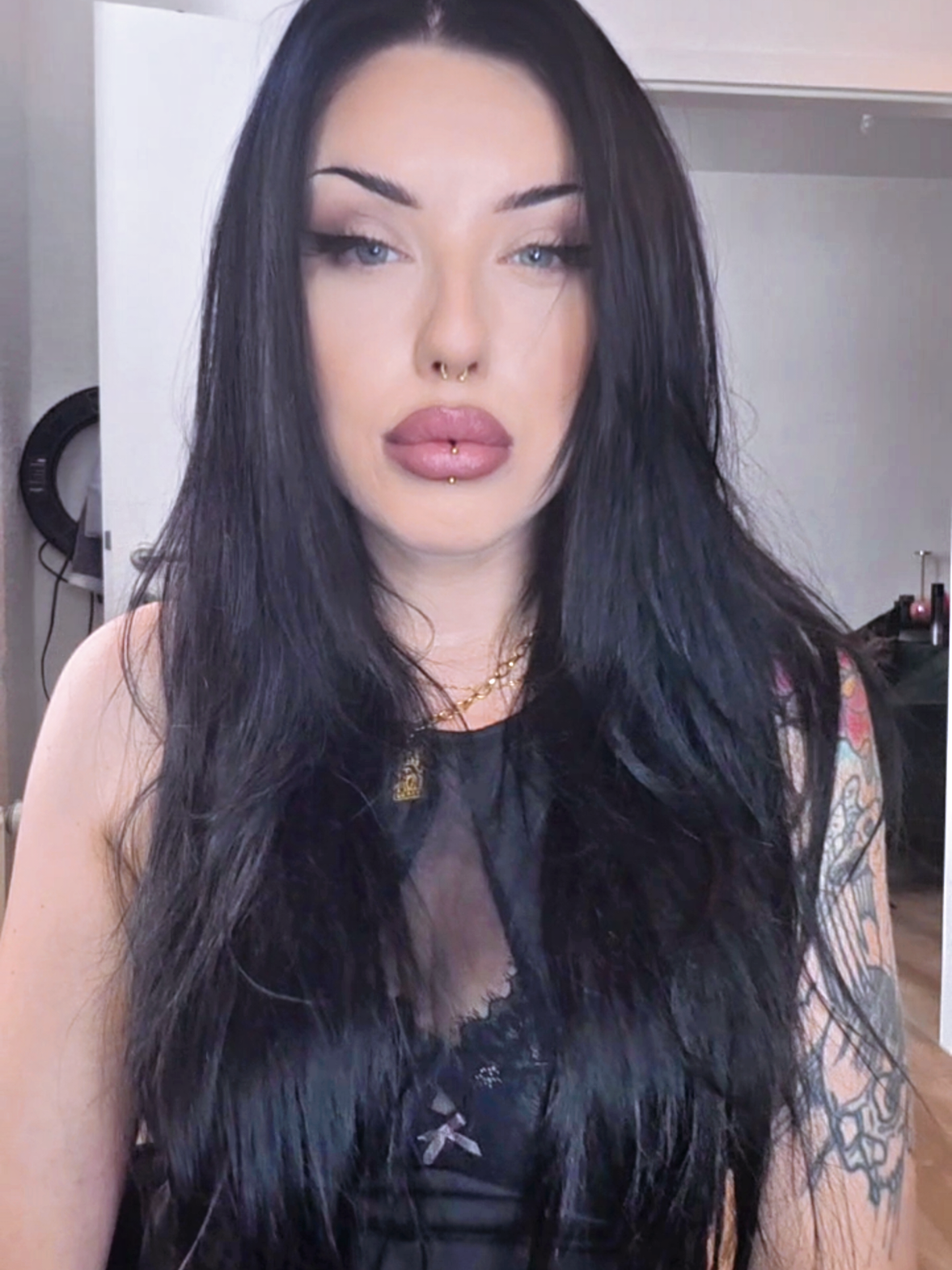 @Lina