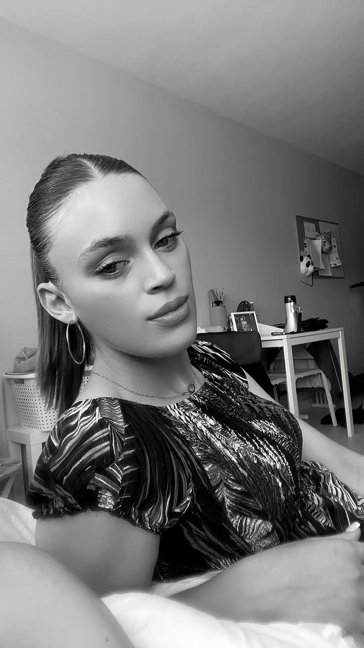 @Prisca 🖤🥀