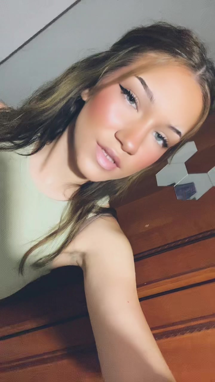 @🦋