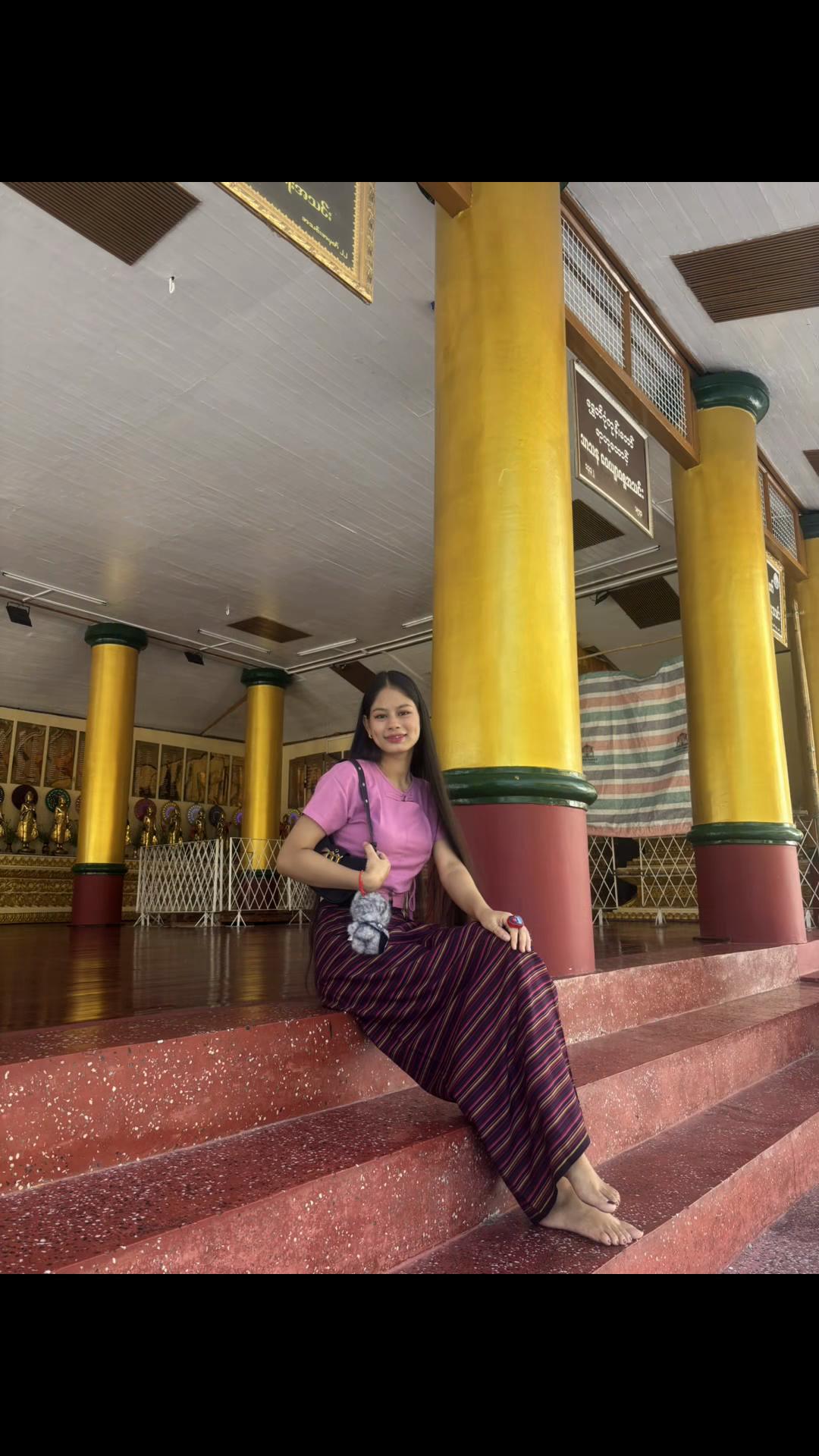 @YuNandarMyint-ယုနန္ဒာမြင့်