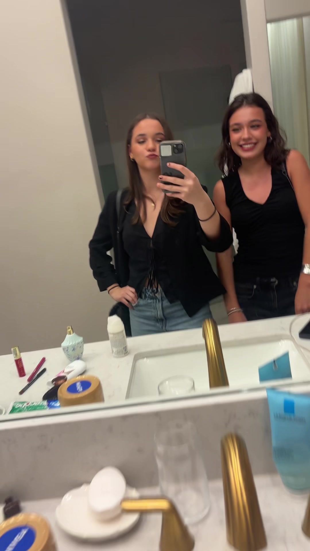 @Mónicaaaa