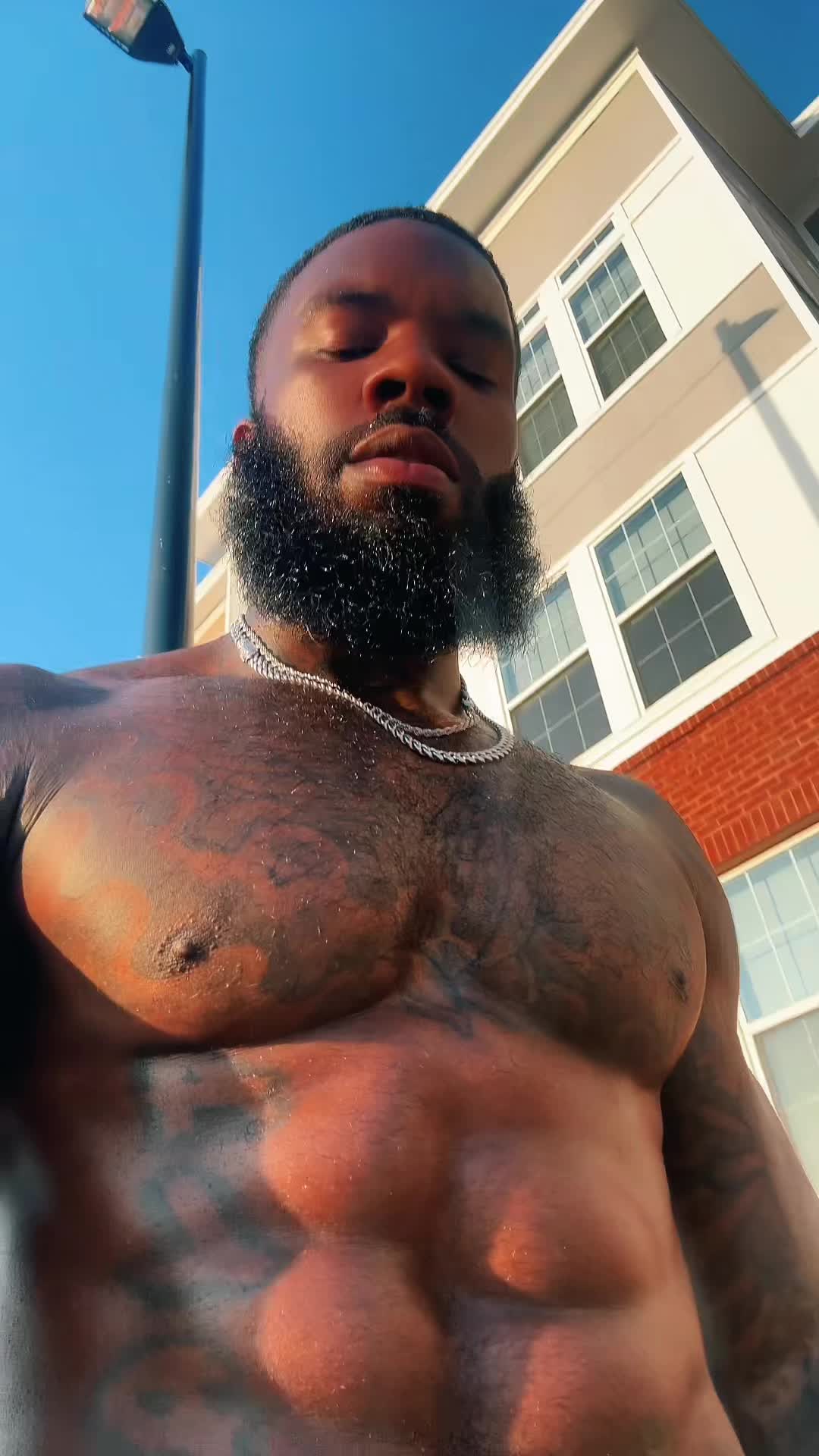 @bigq385