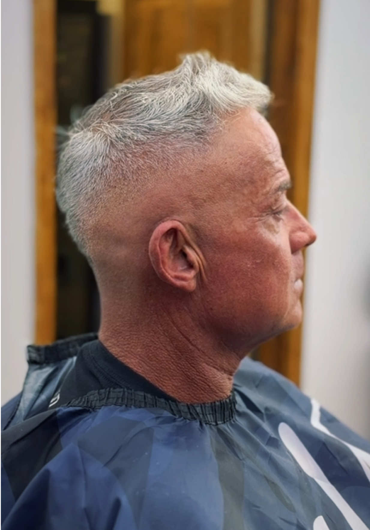 @Jisai Barber