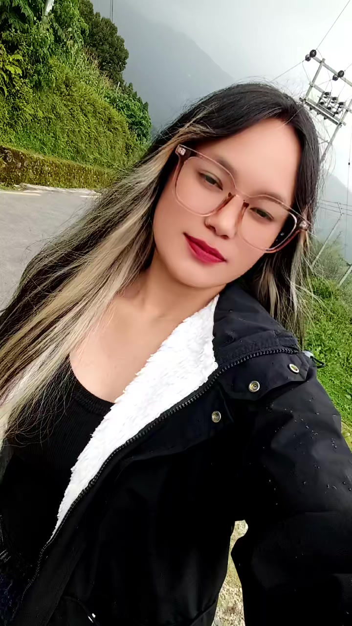 @🌿⃝βAayushma🇳🇵🇮🇶