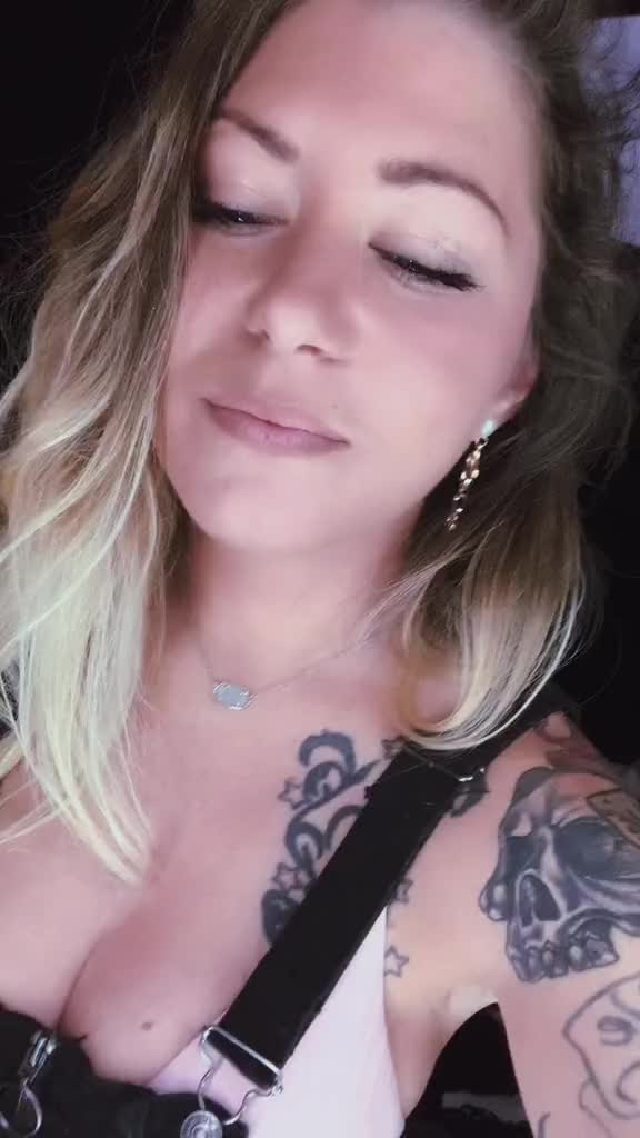 @KristinaMarie✨✨