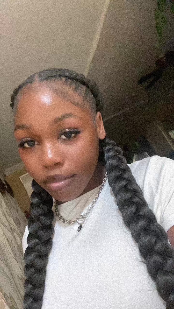 @queenrackzz