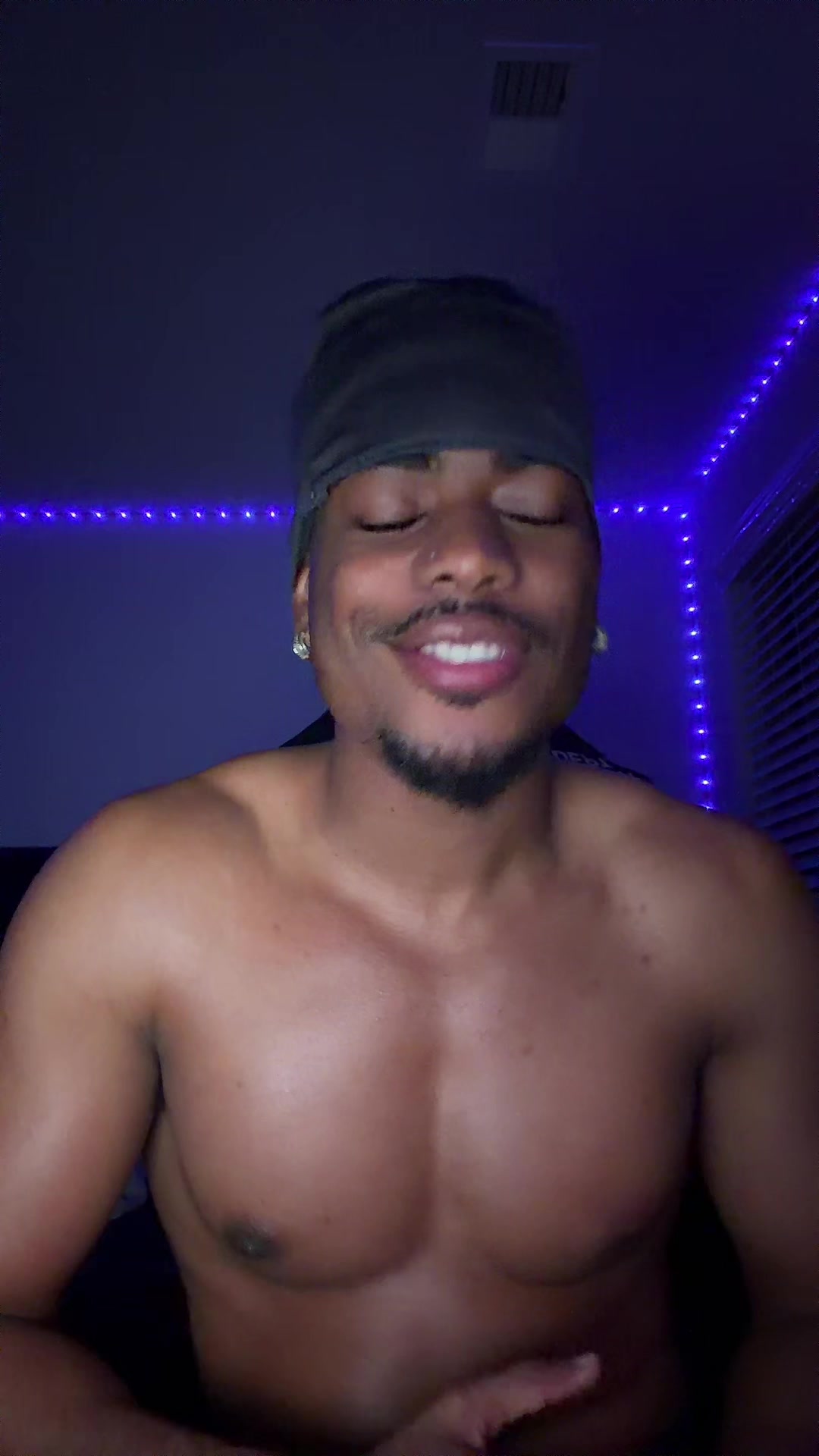 @TRAYMFNBILLS