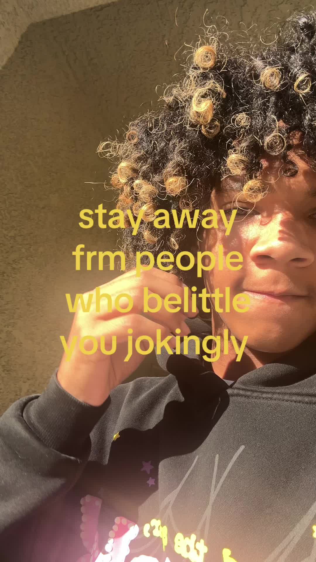 @️