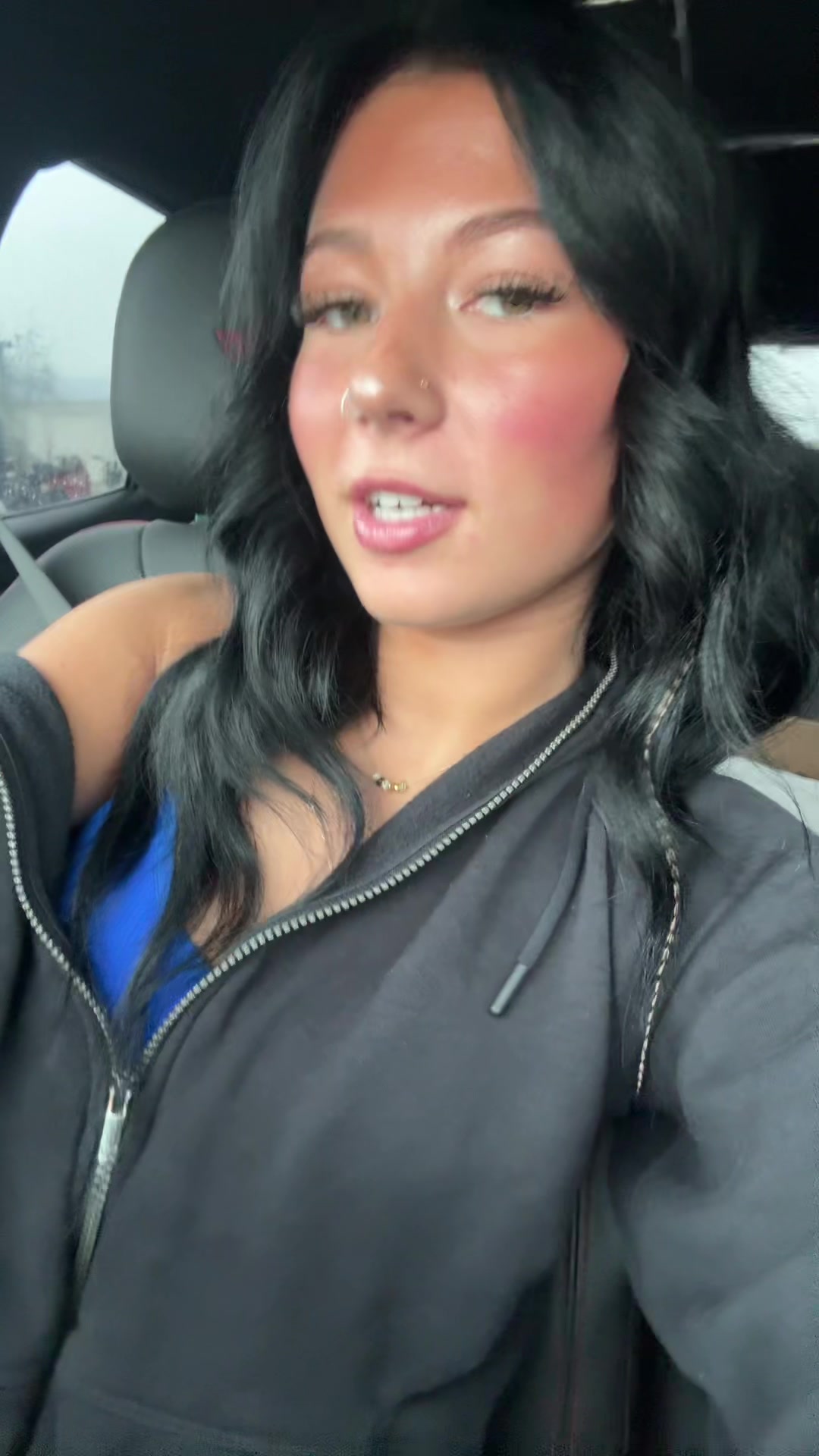 @Em🌶️