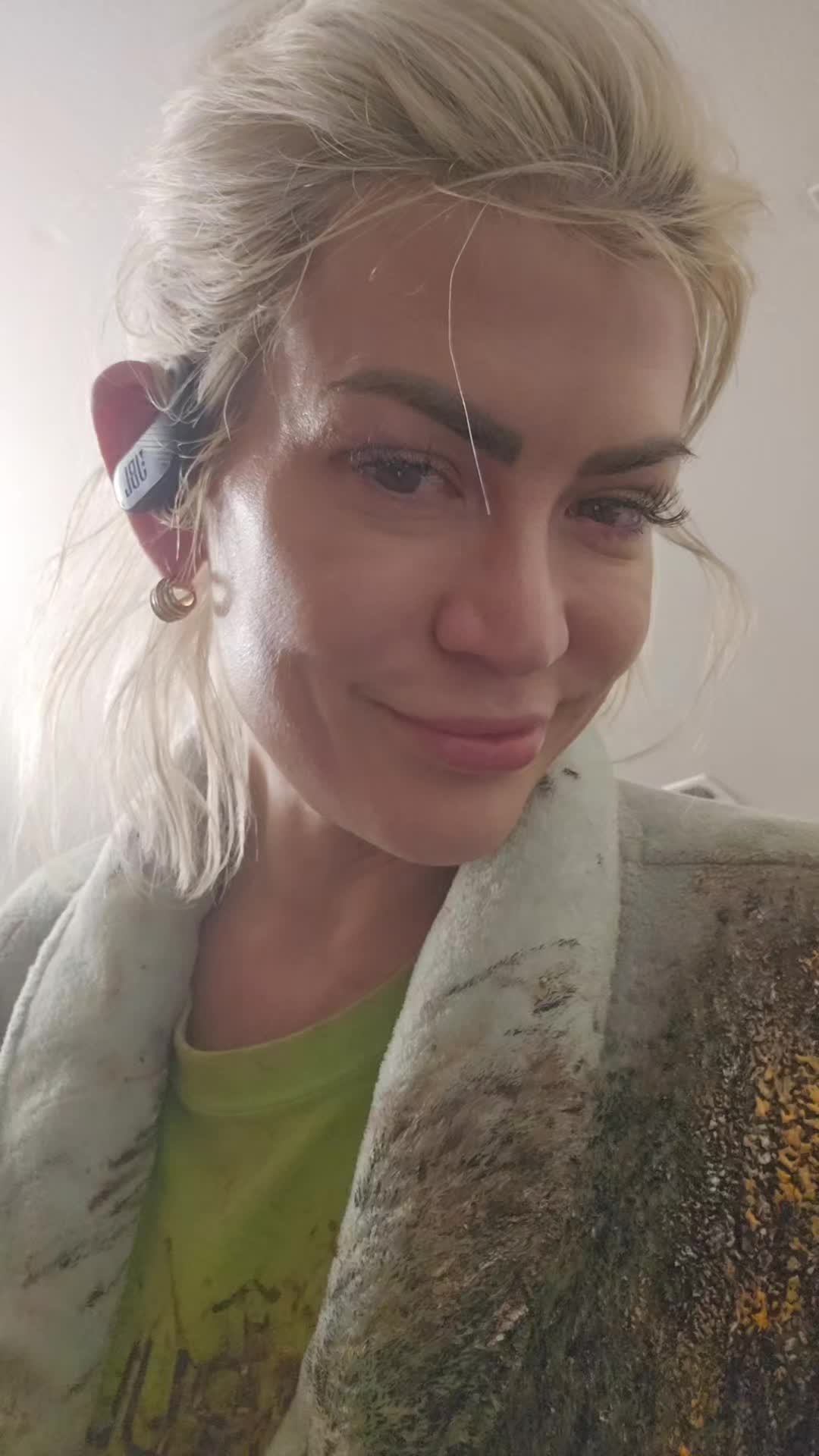 @CarrieEllingburgArt