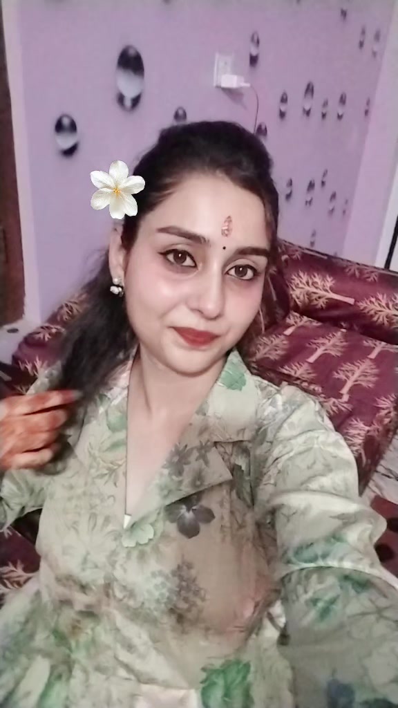 @Kalie (कली)