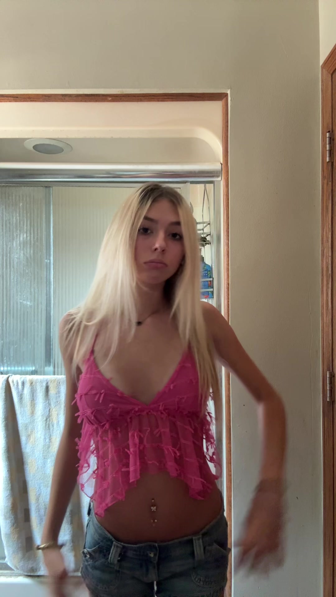 @bella
