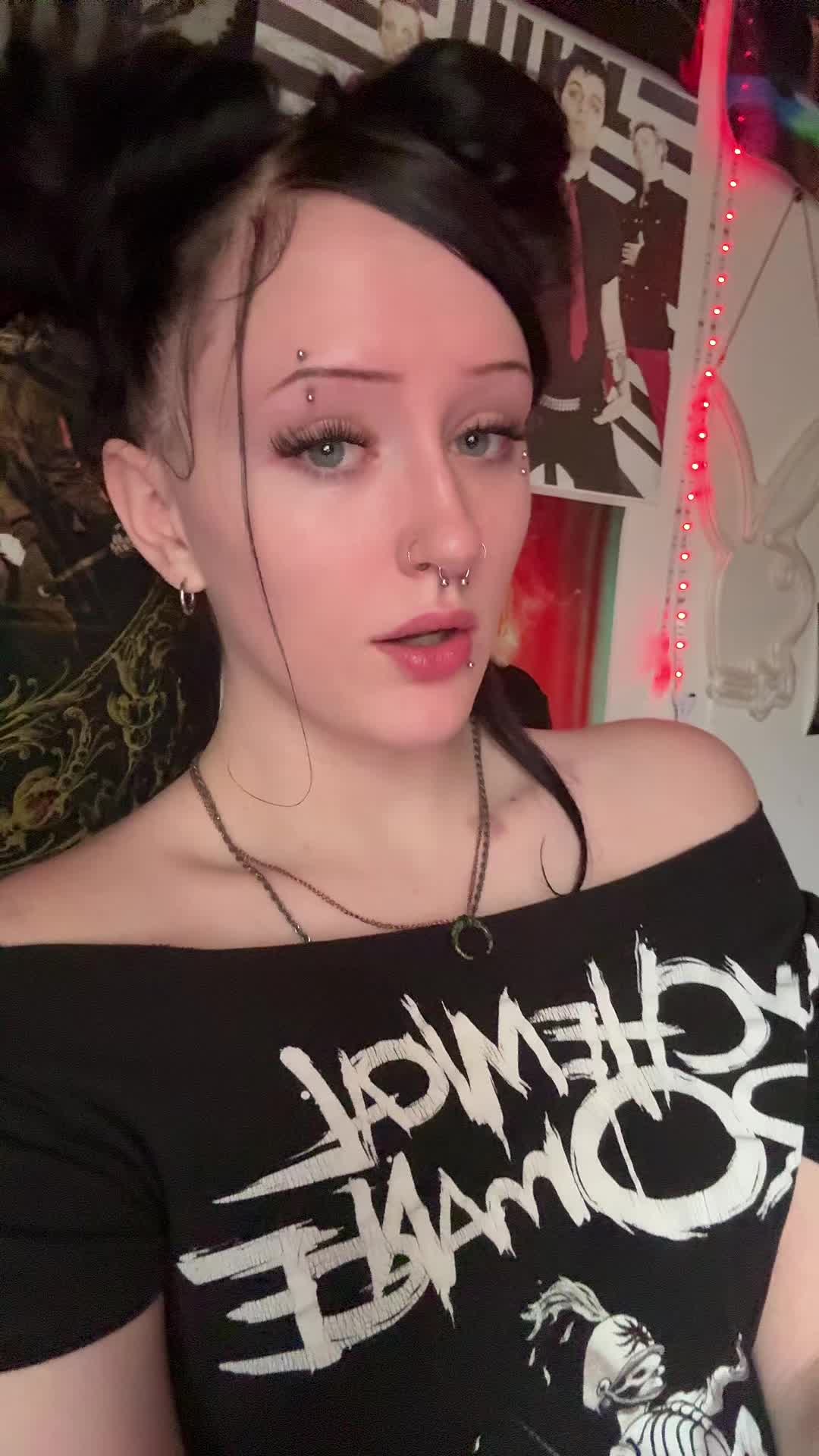 @ʎǝlʎɹ (vic’s version)