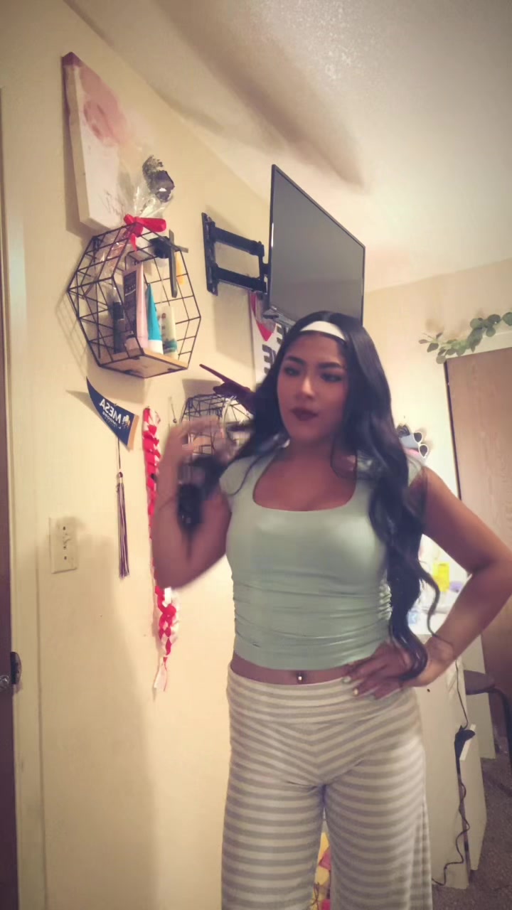 @<3