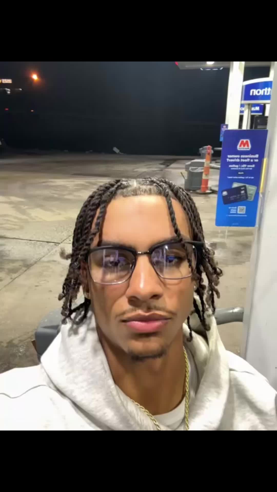 @&copy;️
