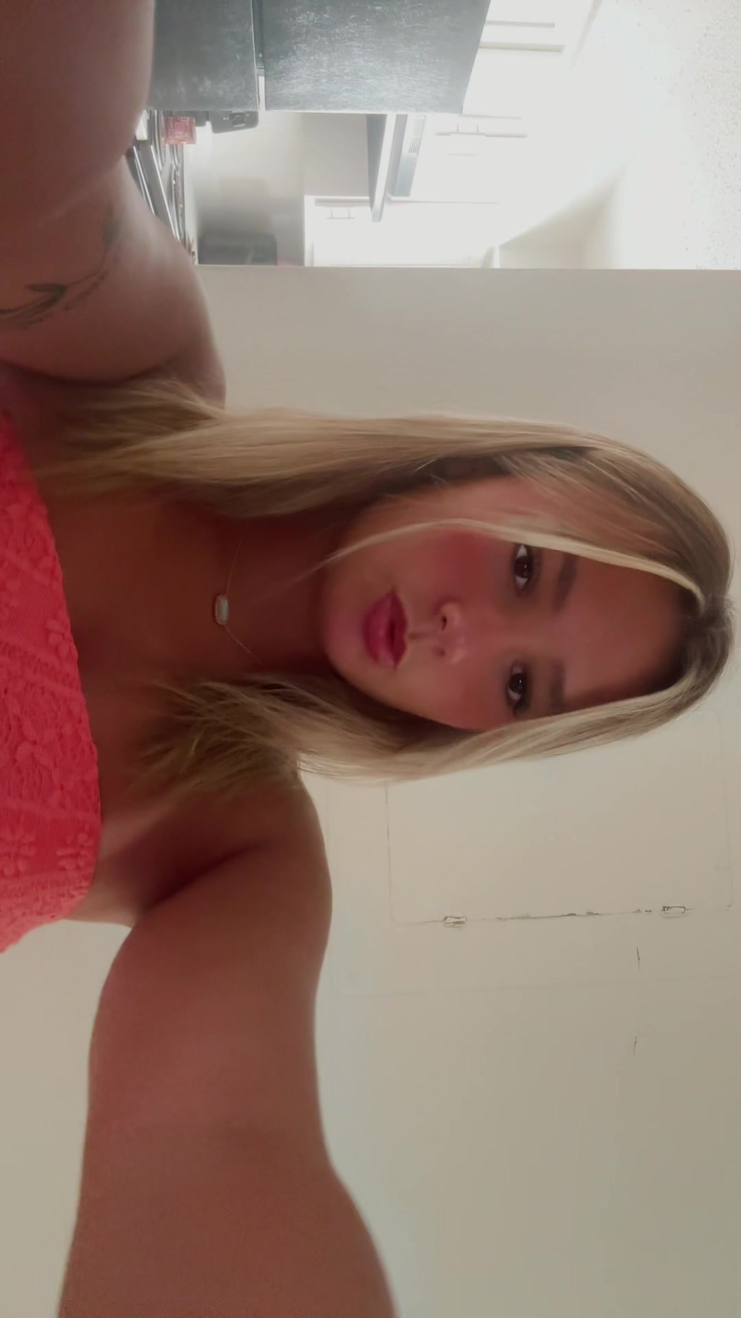 @Khloe