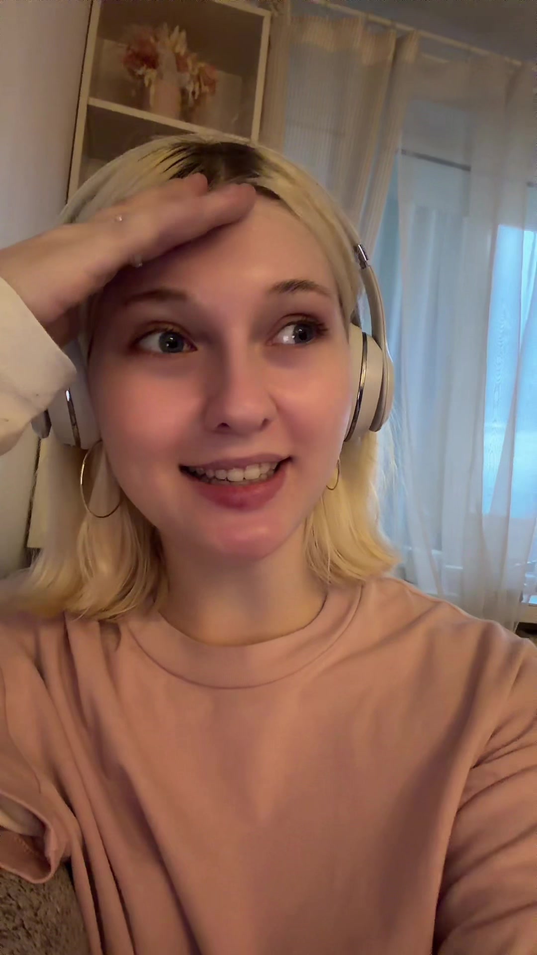 @janie_