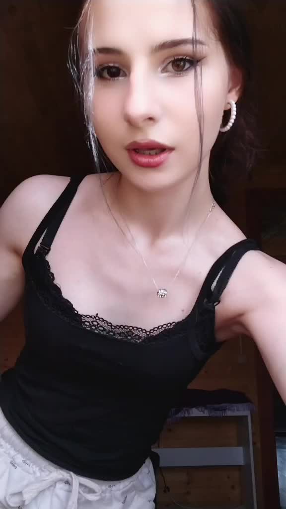 @Юлька🎀