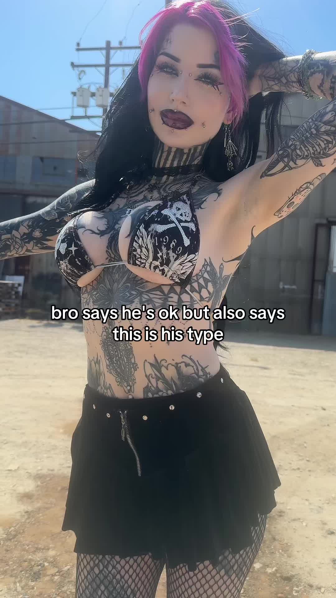 @xocoffinshorty