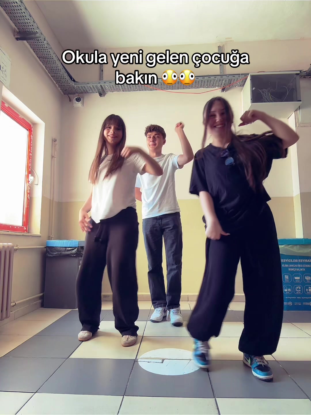 @twoslutss