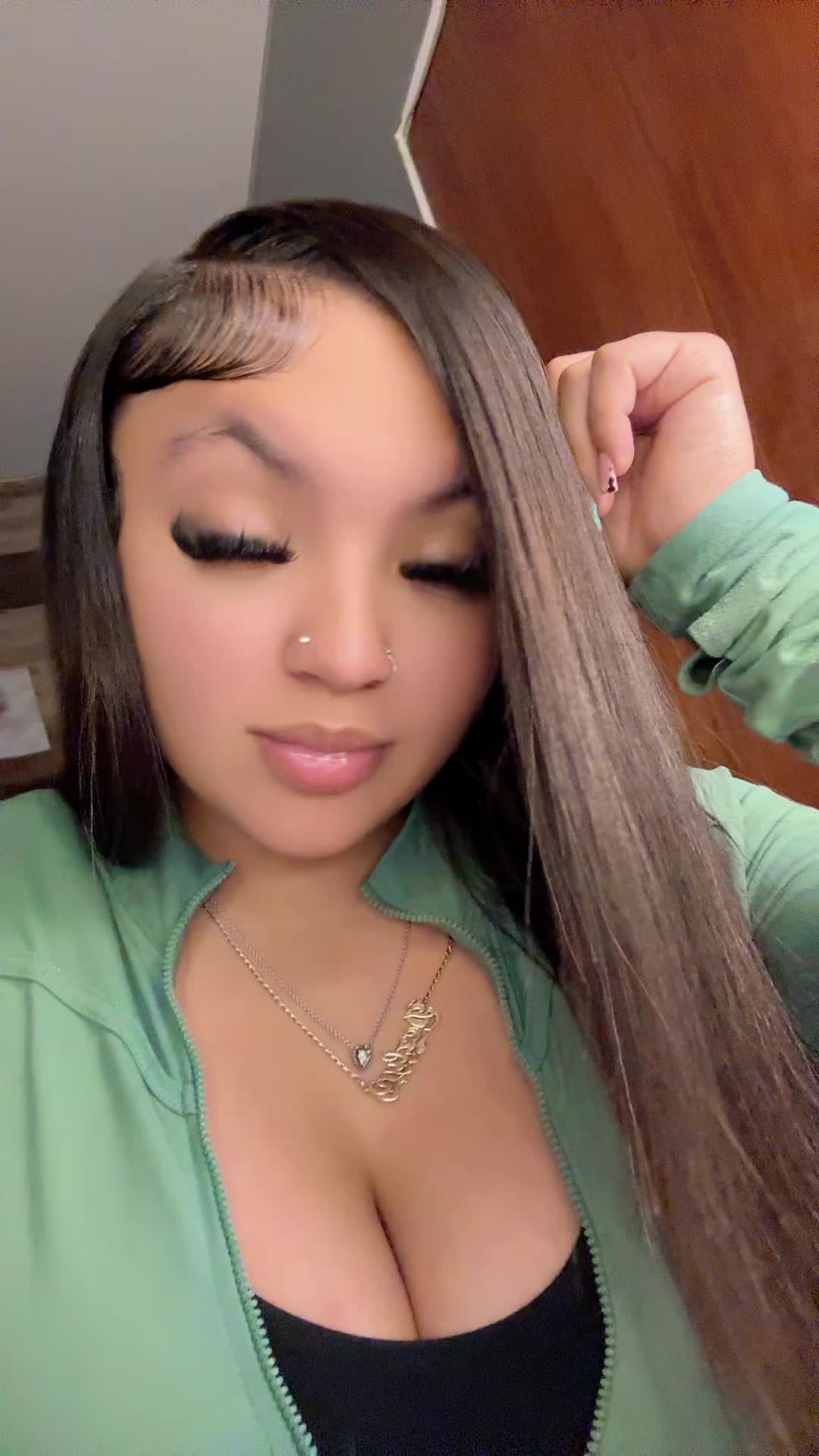 @Dezlyn