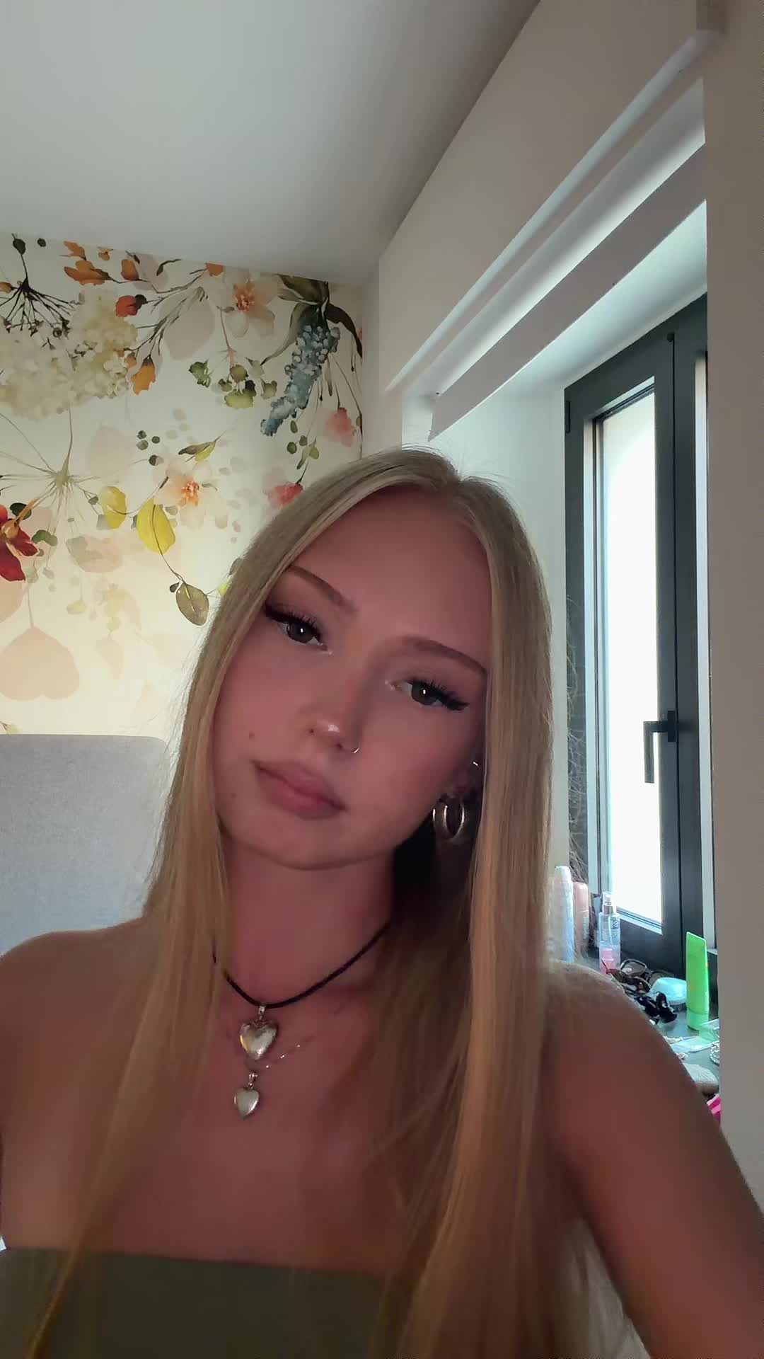 @ameliaᥫ᭡
