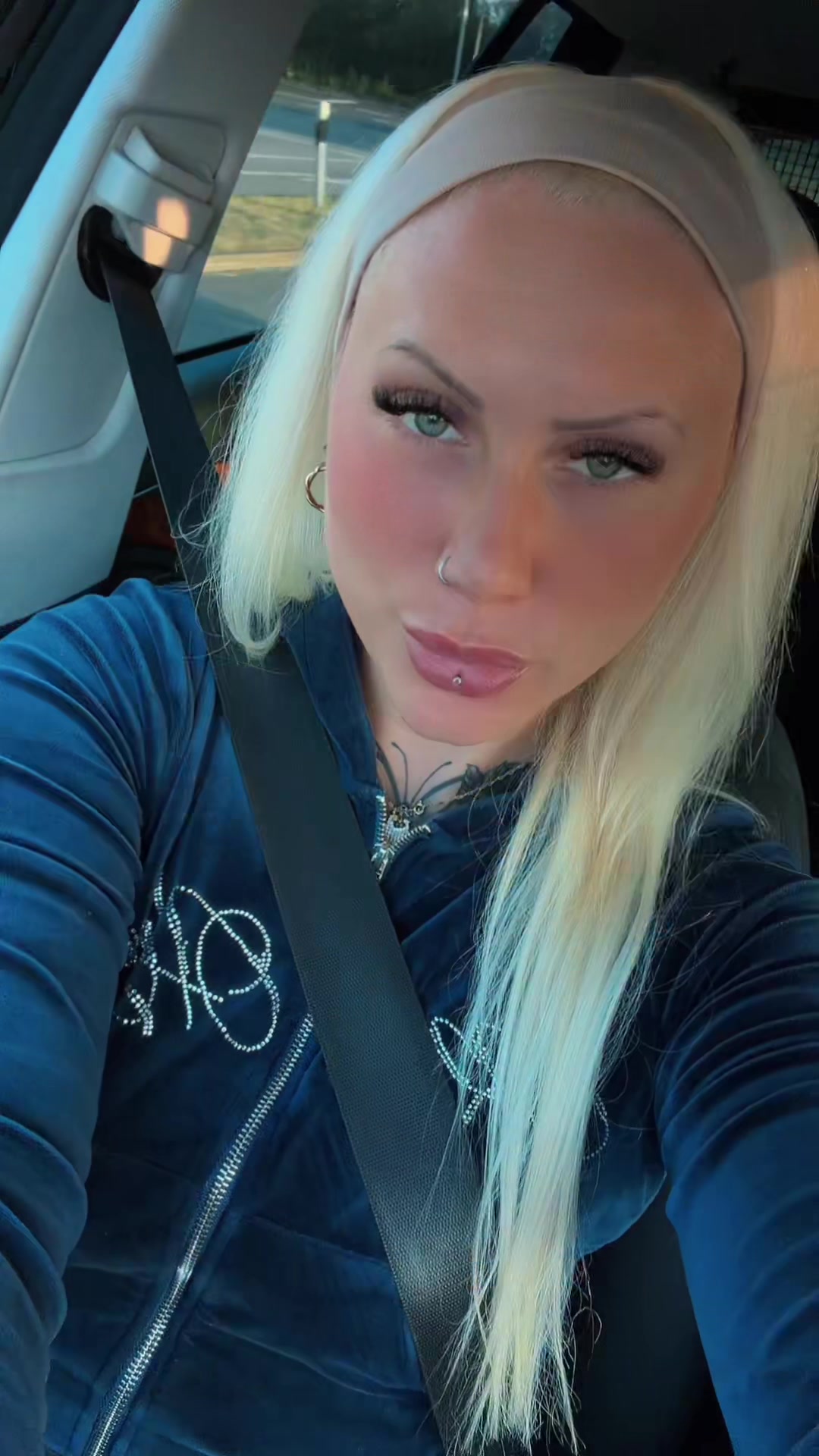 @MrsBarbiie🇩🇪