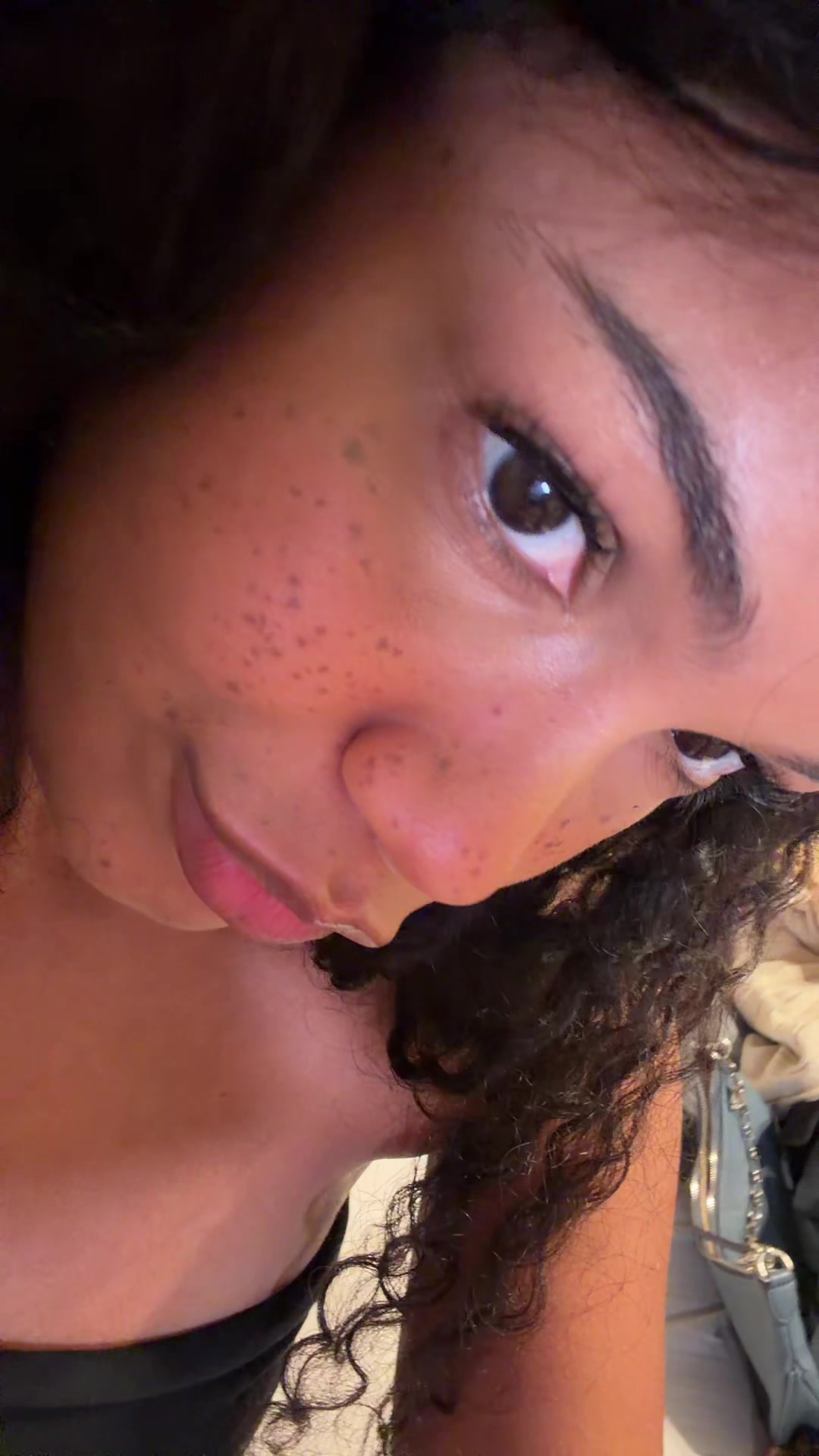 @🧔🏾♀️