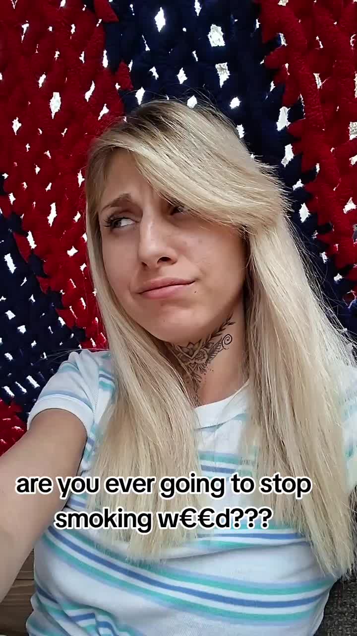 @Smokeyybarbie420