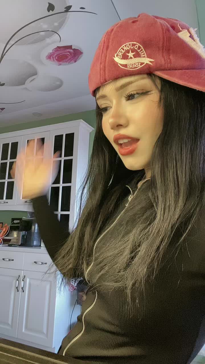 @Şapkalıkız