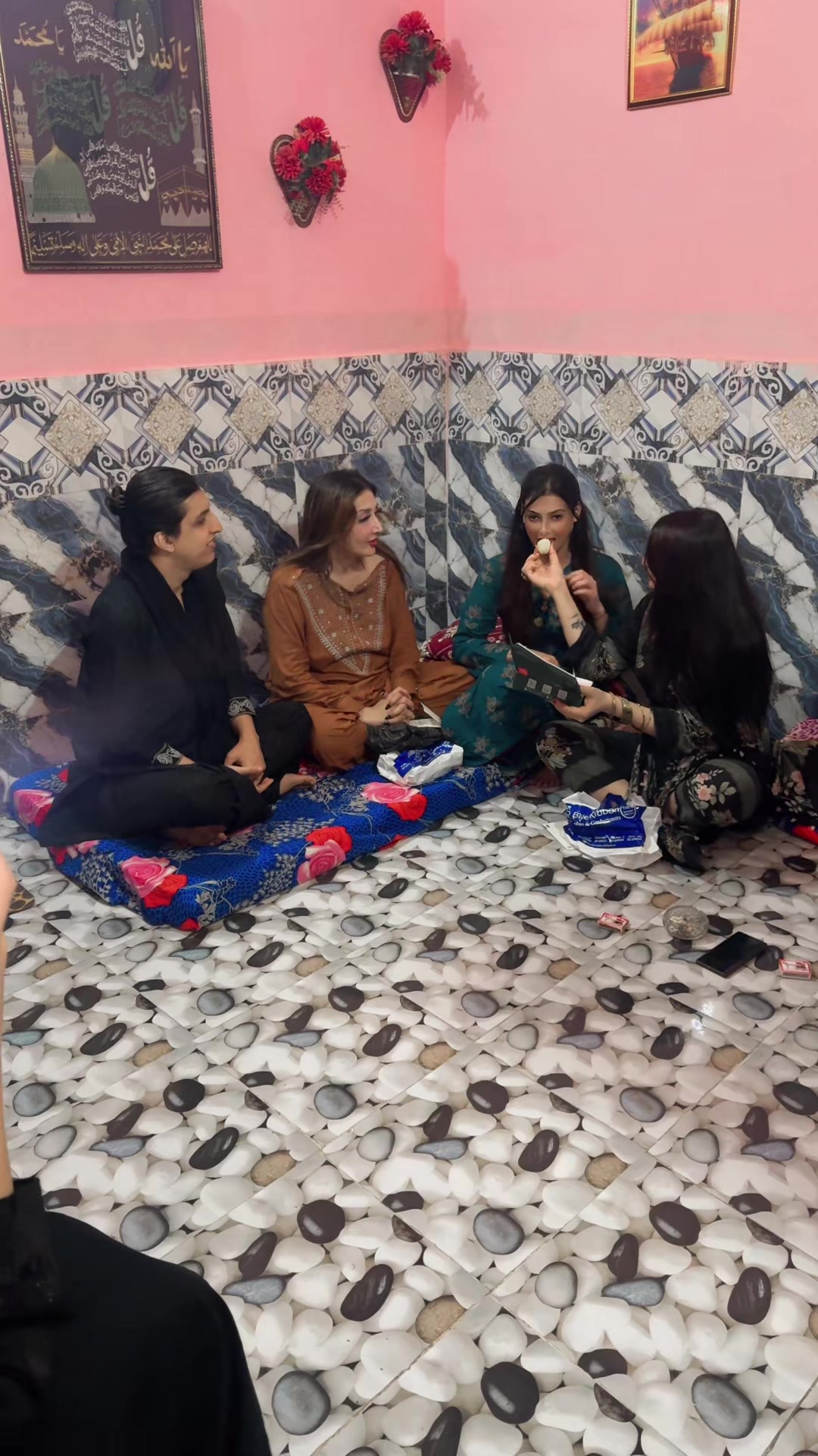 @Misses Karachi zindage
