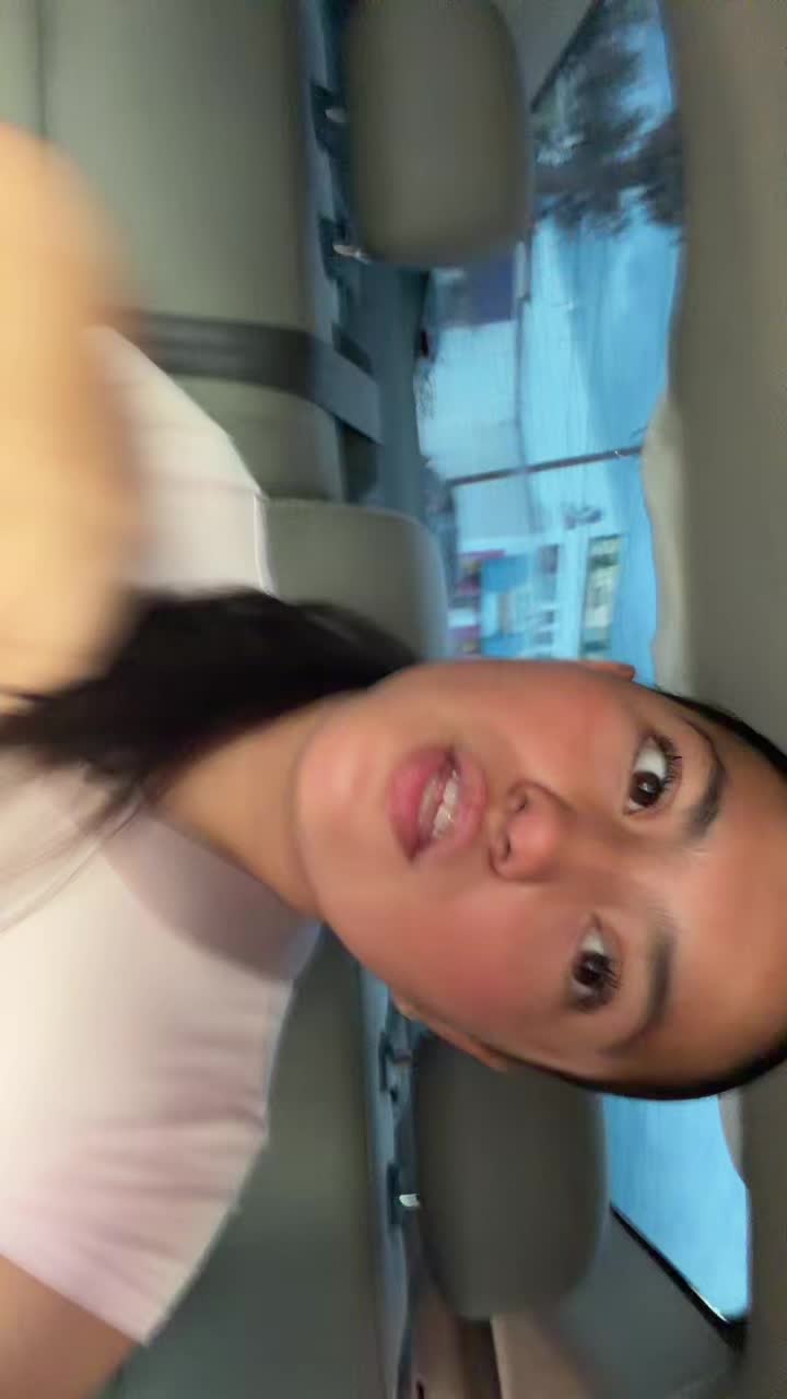 @Nicole🌸🪩🛍️