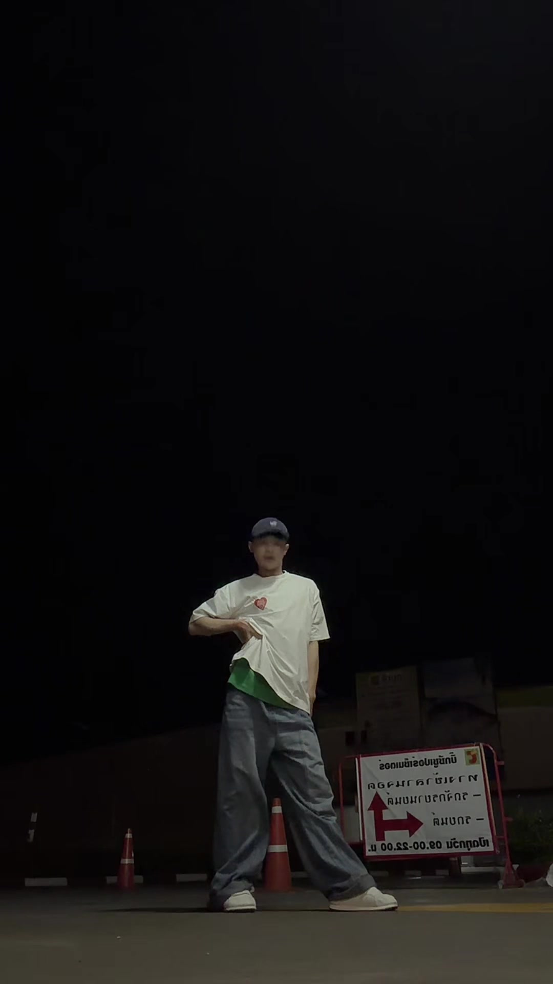 @mon