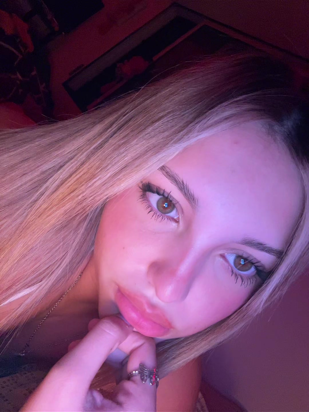 @avril
