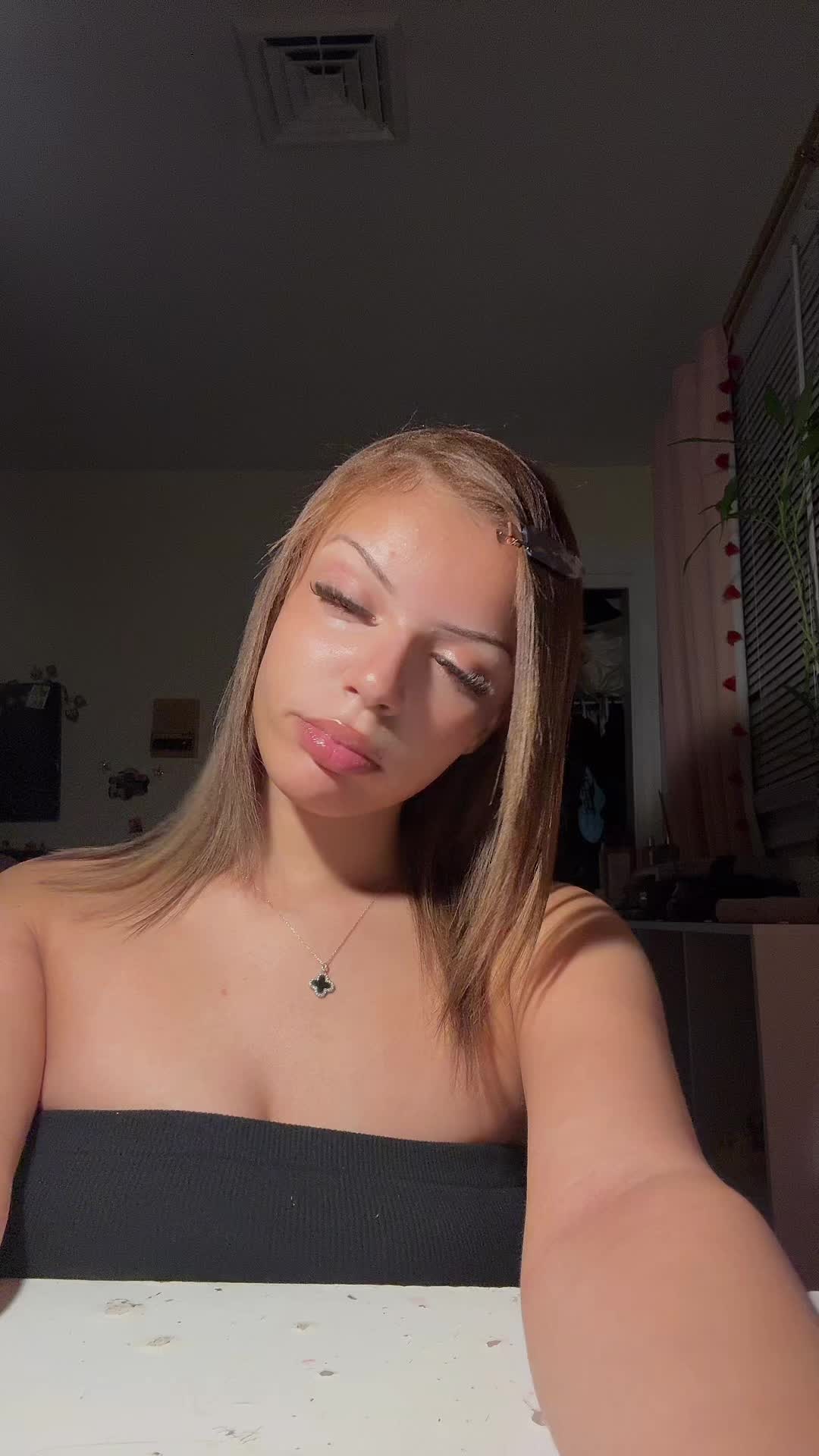 @😱