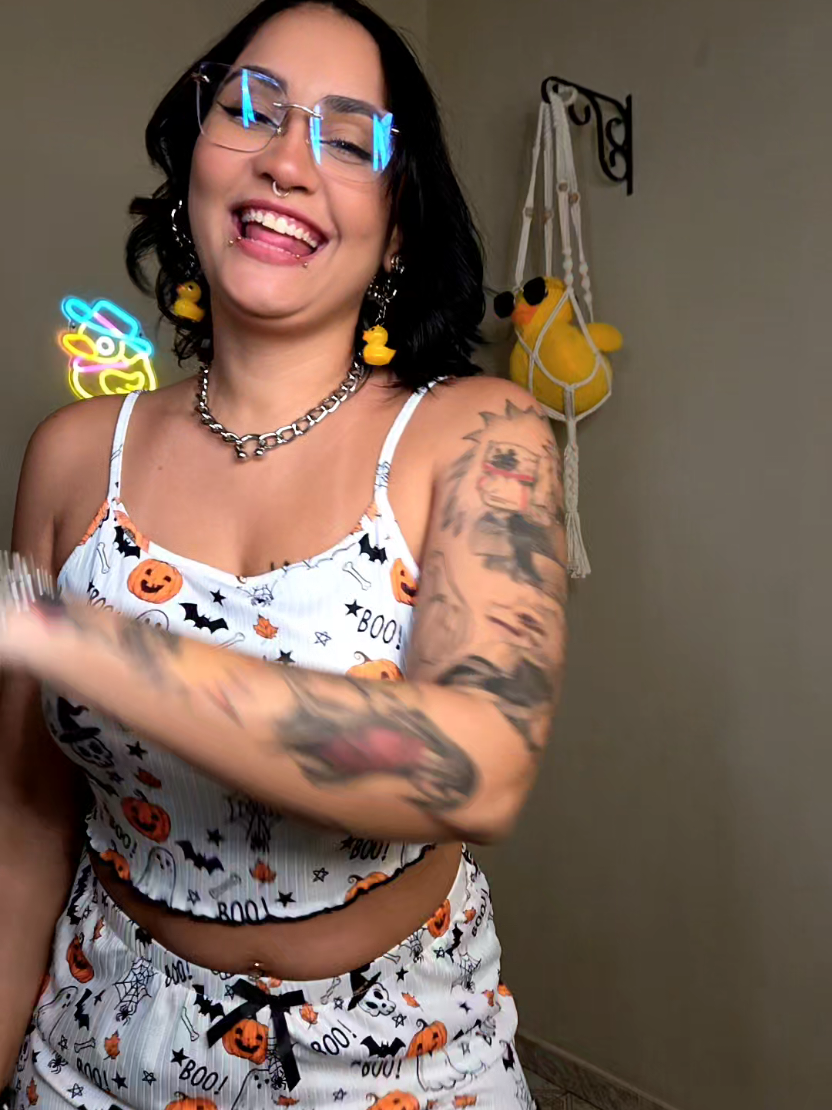 @Larya Von