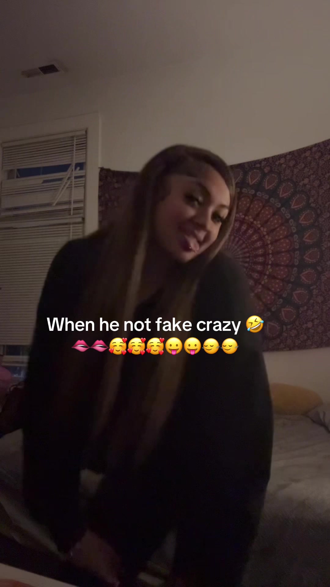 @_actuallydezlyn