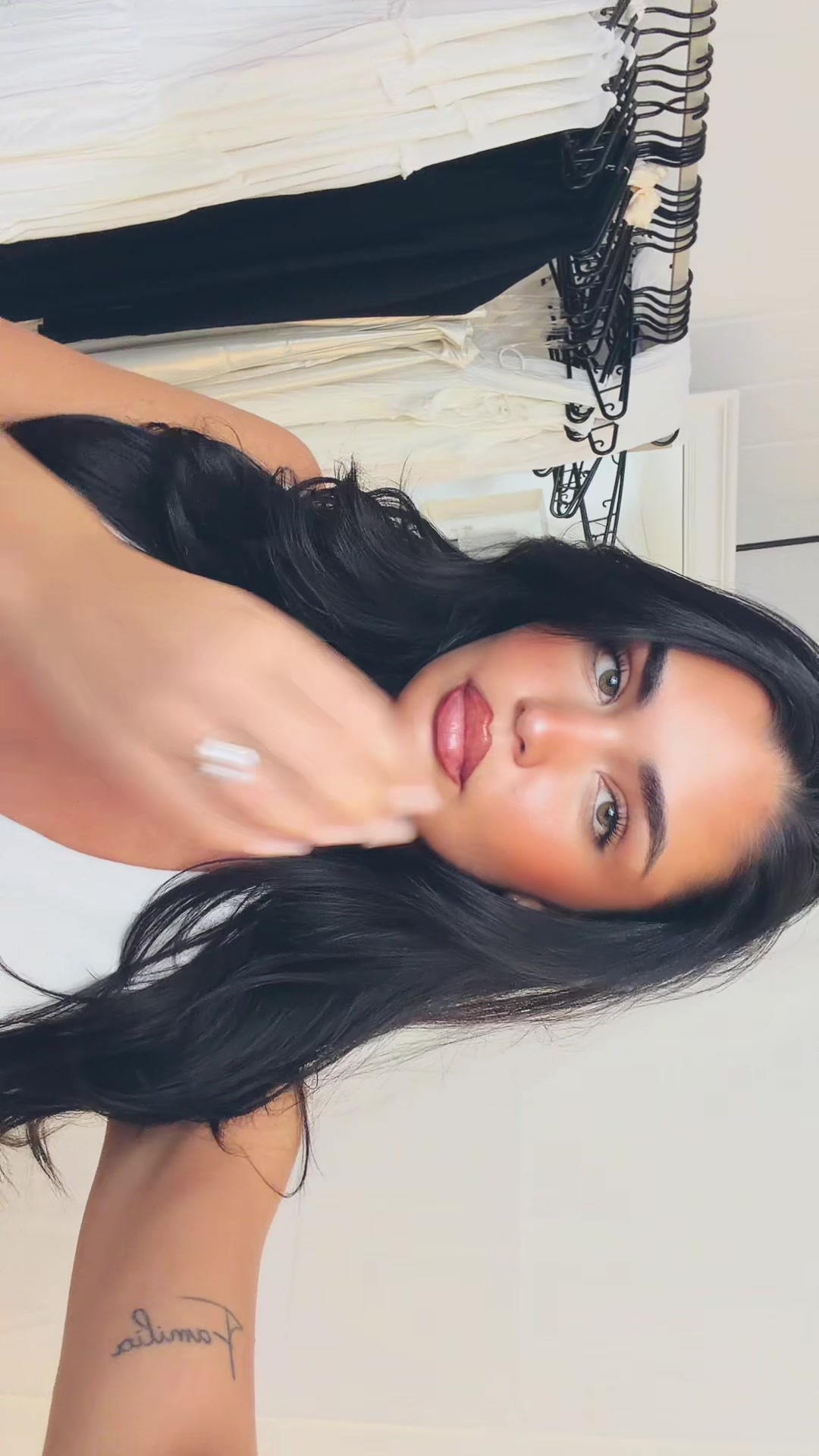 @Anais