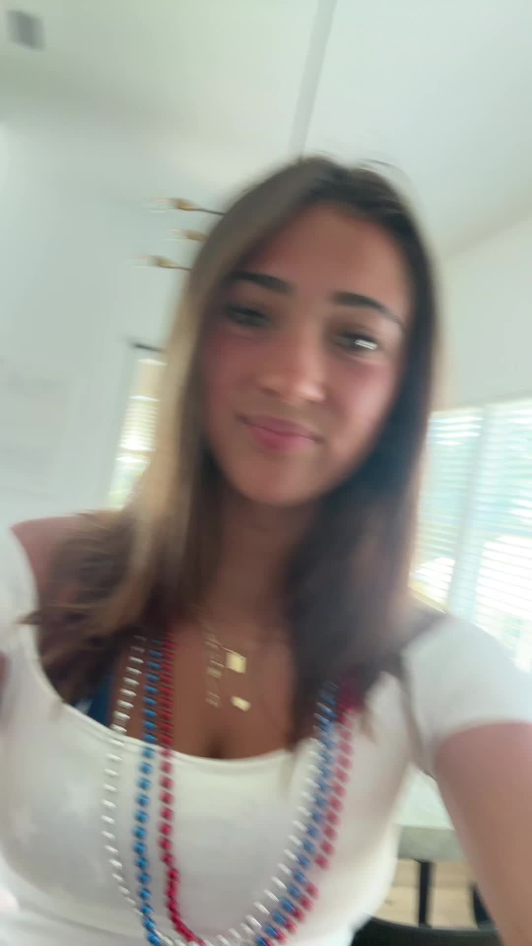 @😚