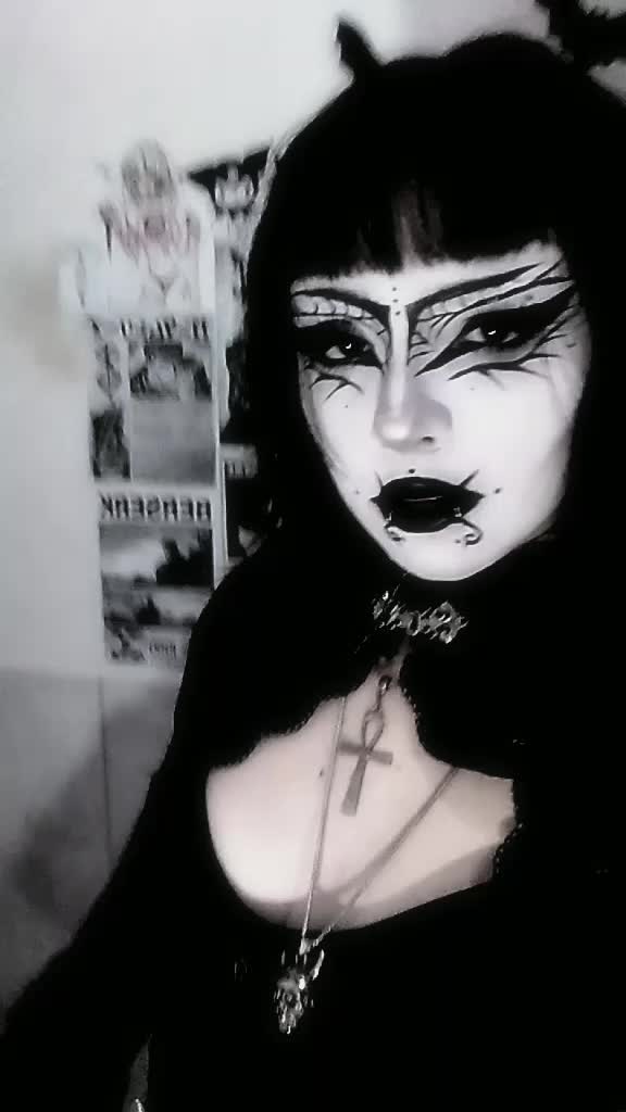@𝙻𝔦𝔳 ࣪.☣︎