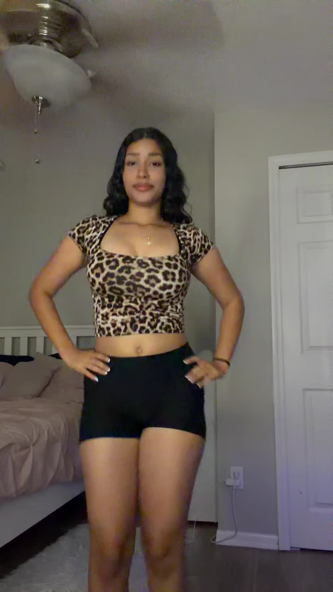 @Niya Santia