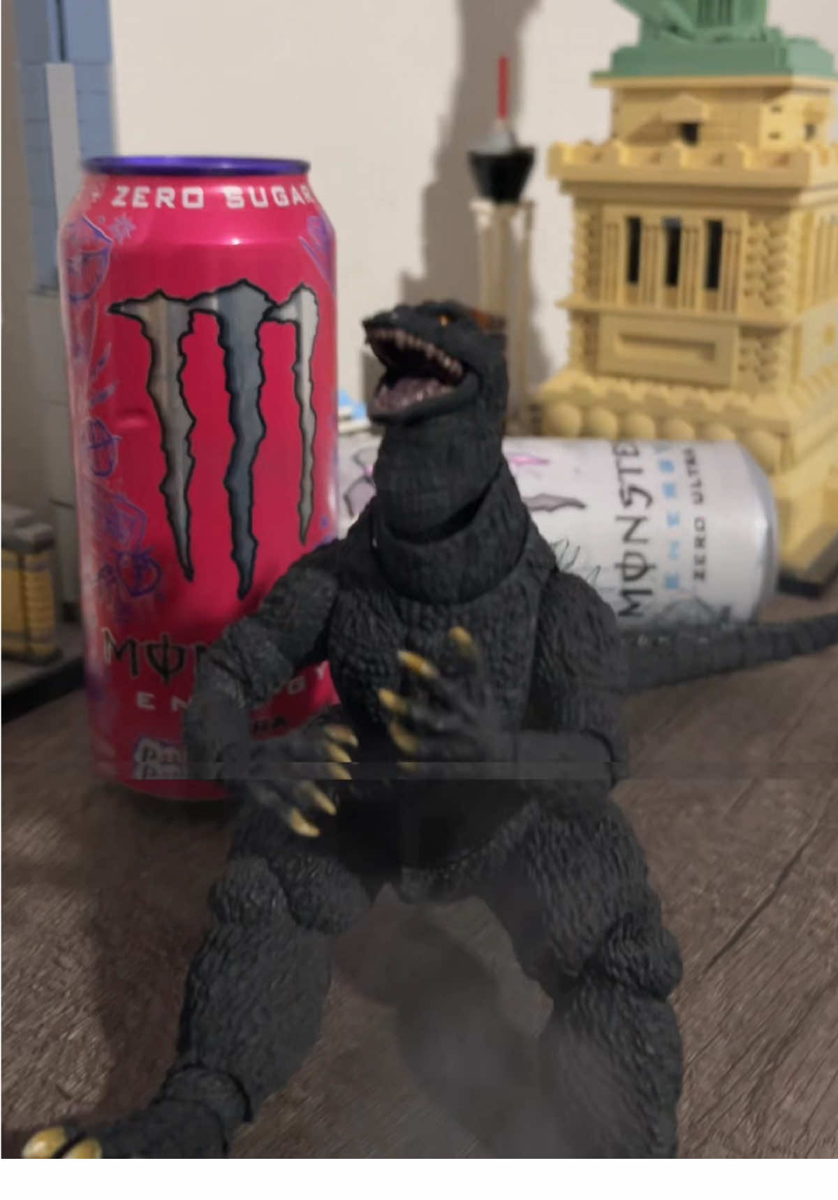 @𝓜𝓸𝓷𝓼𝓽𝓮𝓻ゴジラ𝓘𝓿𝓪𝓷🦎