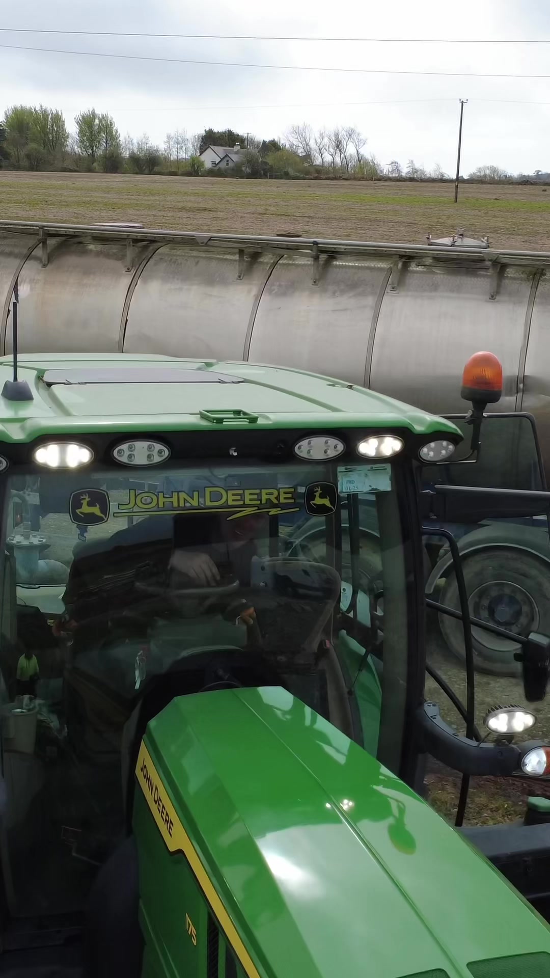@Lareesha 🚜