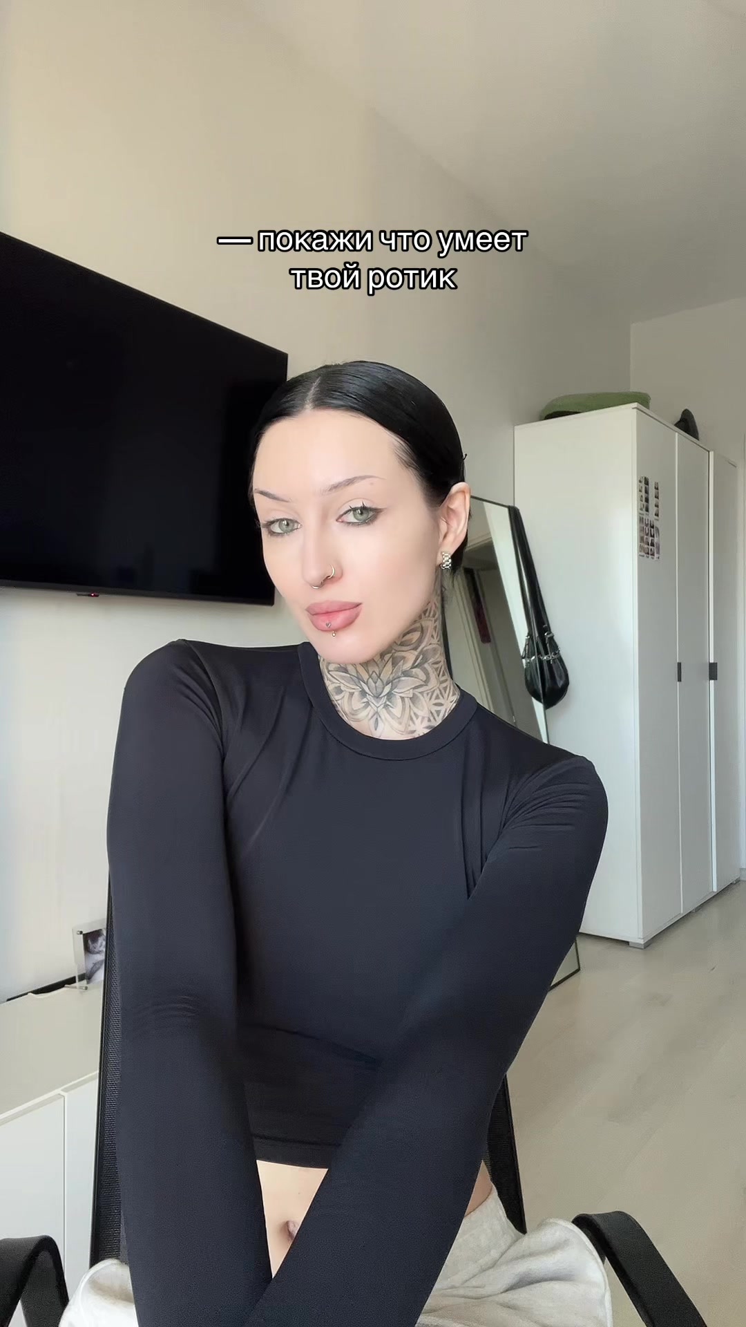 @sia ://